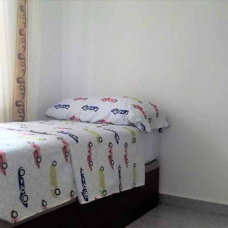 Apartamentos Atlas Terrassa III Extérieur photo