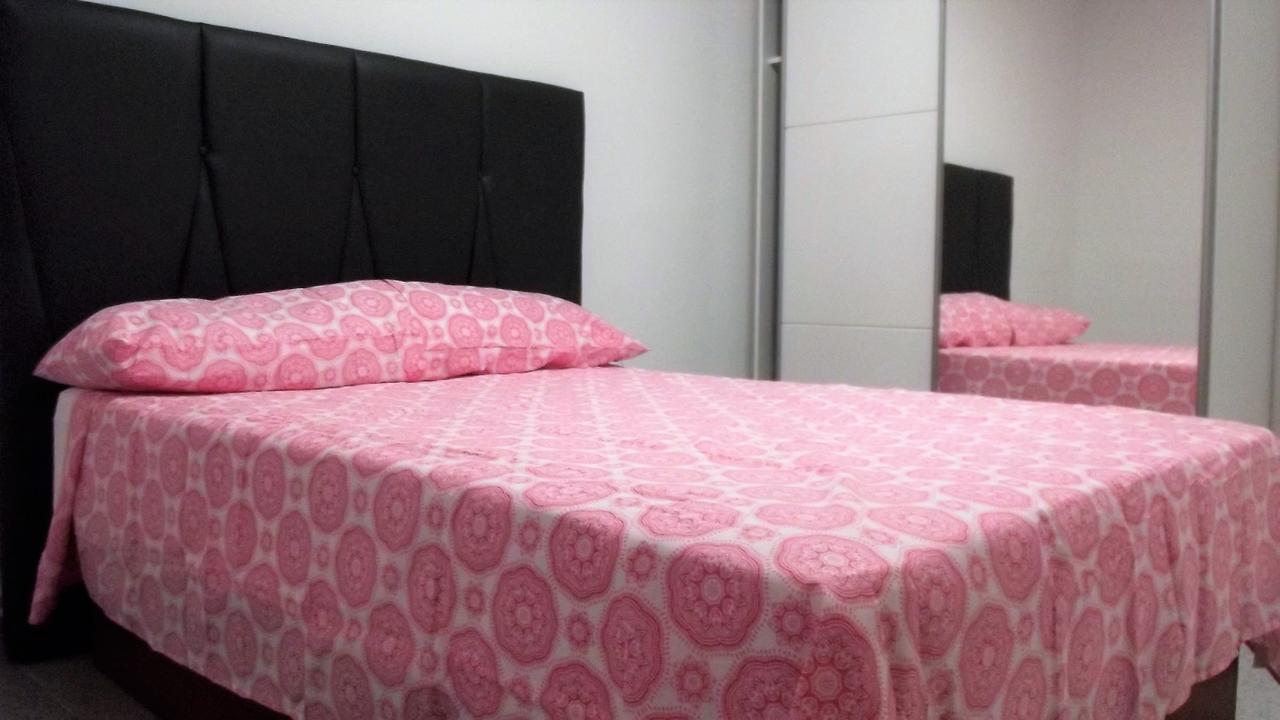 Apartamentos Atlas Terrassa III Extérieur photo